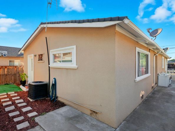 842 E Julian Street, San Jose CA 95112