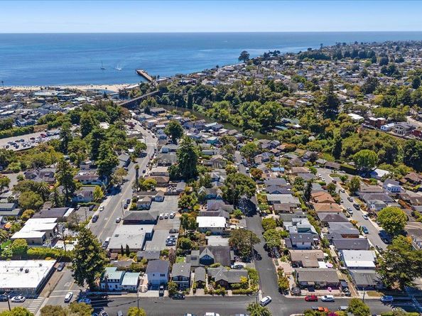 522 Oak Drive, Capitola CA 95010
