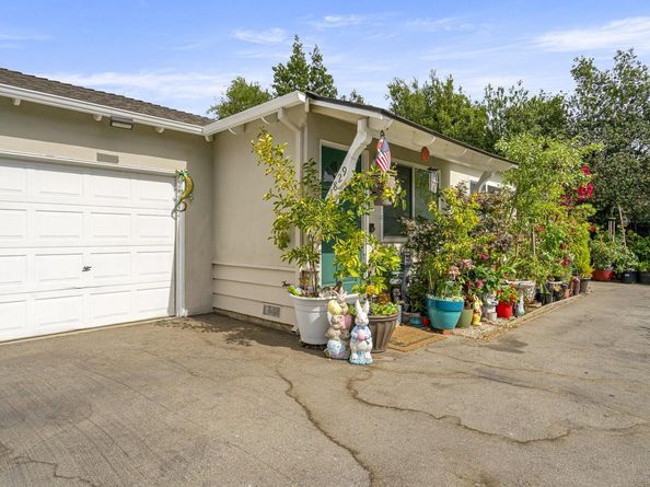 1827 Woodland Avenue, East Palo Alto CA 94303