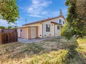 207 Redwood Avenue, Milpitas CA 95035
