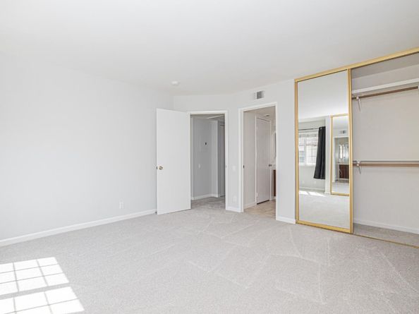 425 Costa Mesa Terrace F, Sunnyvale CA 94085