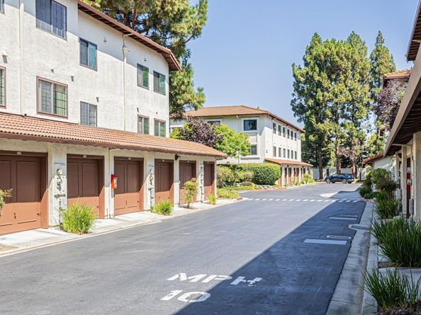 425 Costa Mesa Terrace F, Sunnyvale CA 94085