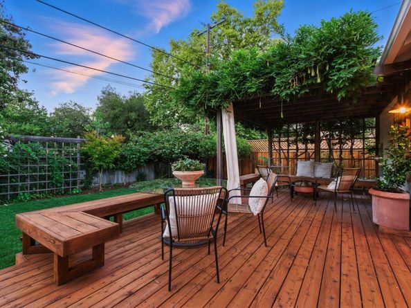792 Bond Way, Mountain View CA 94040