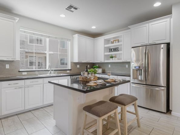 862 White Moonstone Loop, San Jose CA 95123