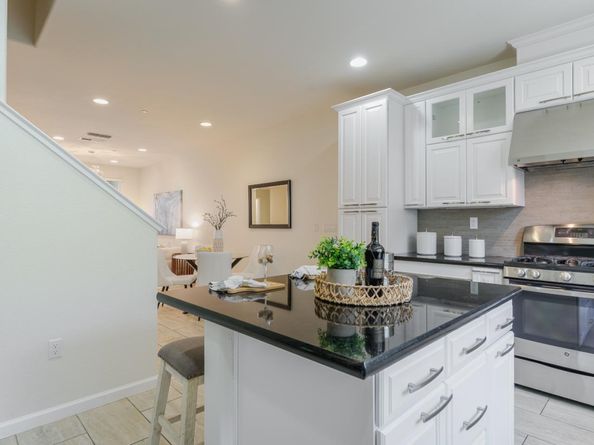 862 White Moonstone Loop, San Jose CA 95123
