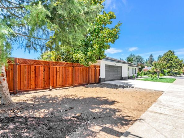 700 Eschenburg Drive, Gilroy CA 95020