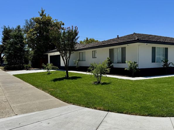 700 Eschenburg Drive, Gilroy CA 95020