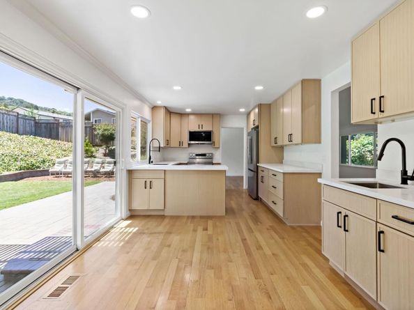 6561 Skyfarm Drive, San Jose CA 95120