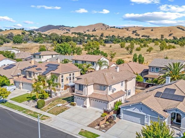 1515 Dovetail Way, Gilroy CA 95020