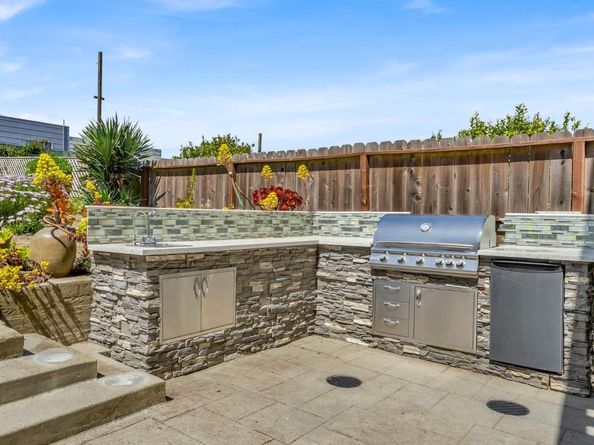 1851 21st Avenue, San Francisco CA 94122