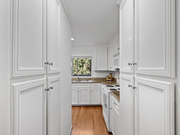 2146 Sand Hill Road, Menlo Park CA 94025