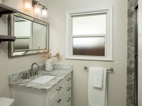 1105 Oak Avenue, Redwood City CA 94061