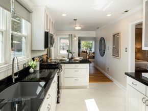 1105 Oak Avenue, Redwood City CA 94061