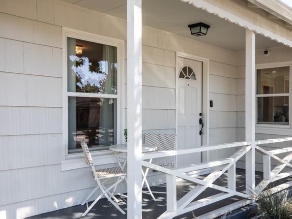 1105 Oak Avenue, Redwood City CA 94061