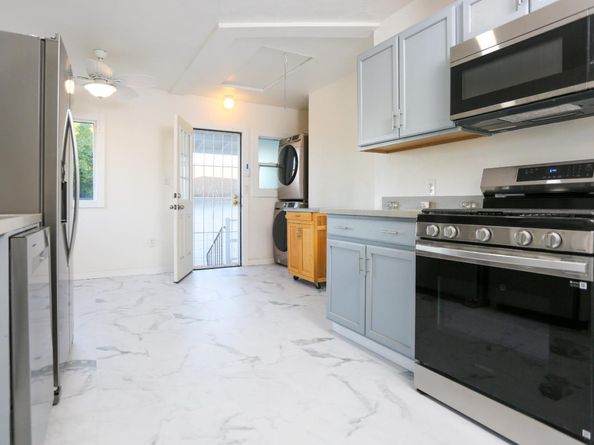 2570 Havenscourt Boulevard, Oakland CA 94605