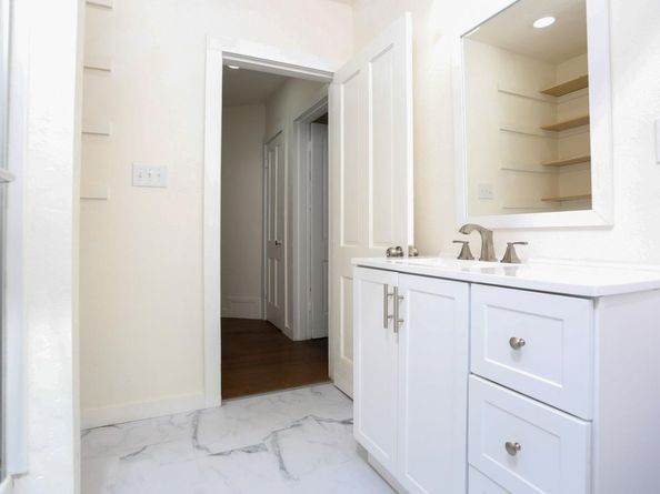 2570 Havenscourt Boulevard, Oakland CA 94605