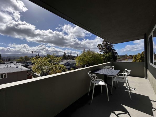1458 HUDSON Street 305, Redwood City CA 94061