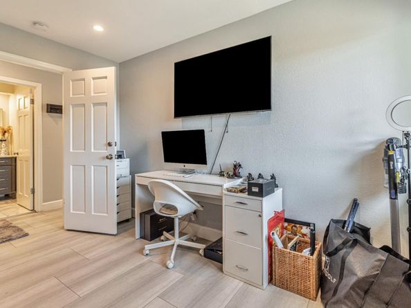 11550 Skyline Boulevard, Oakland CA 94619