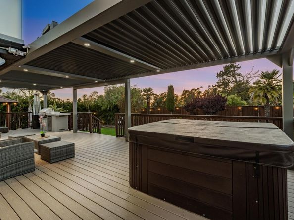 11550 Skyline Boulevard, Oakland CA 94619