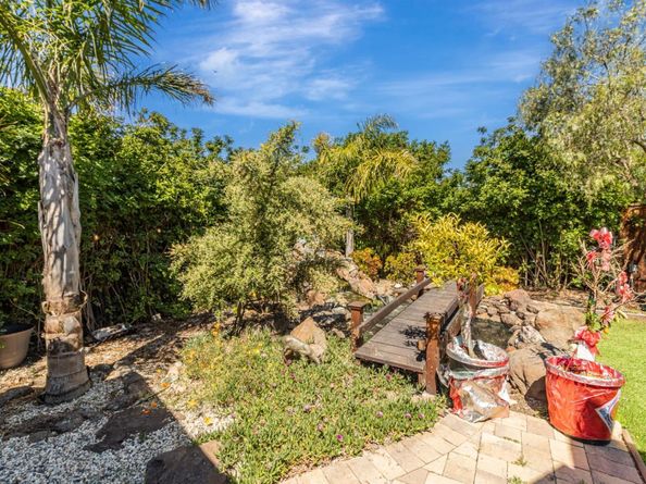 11550 Skyline Boulevard, Oakland CA 94619