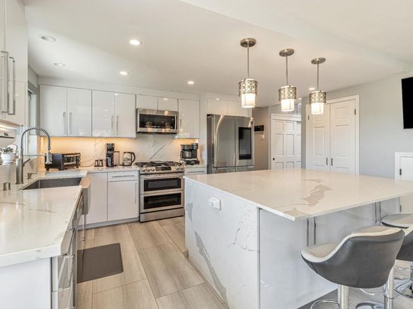 11550 Skyline Boulevard, Oakland CA 94619