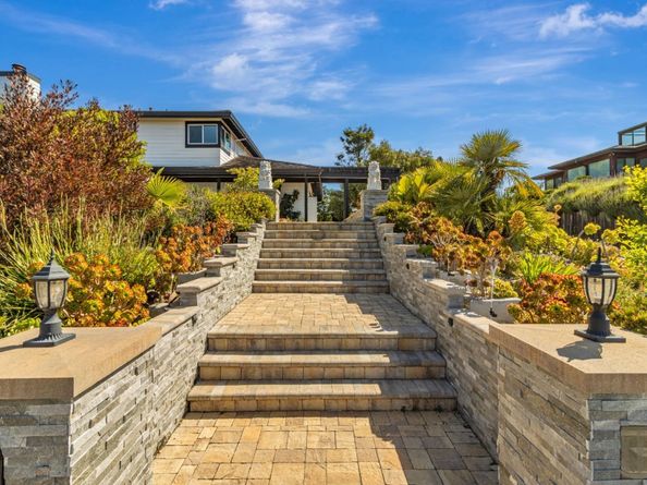11550 Skyline Boulevard, Oakland CA 94619