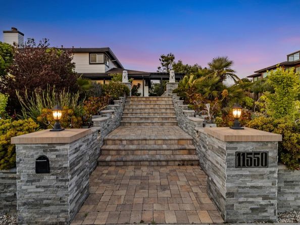 11550 Skyline Boulevard, Oakland CA 94619
