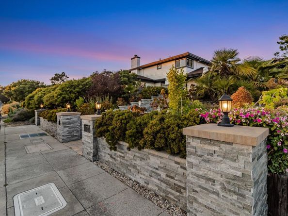 11550 Skyline Boulevard, Oakland CA 94619