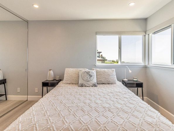 11550 Skyline Boulevard, Oakland CA 94619