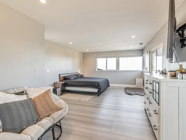 11550 Skyline Boulevard, Oakland CA 94619