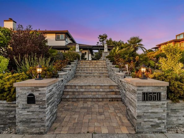 11550 Skyline Boulevard, Oakland CA 94619