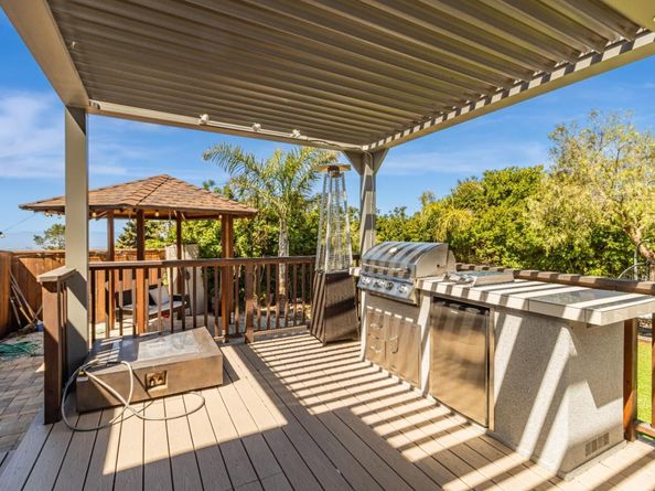 11550 Skyline Boulevard, Oakland CA 94619