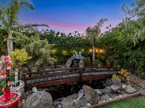 11550 Skyline Boulevard, Oakland CA 94619