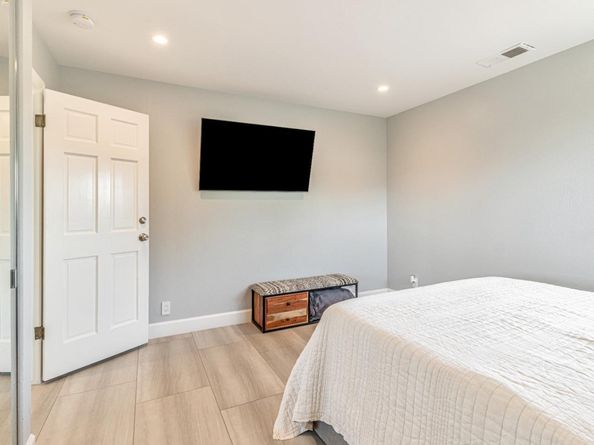 11550 Skyline Boulevard, Oakland CA 94619