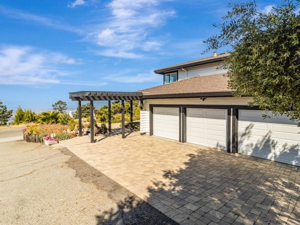 11550 Skyline Boulevard, Oakland CA 94619