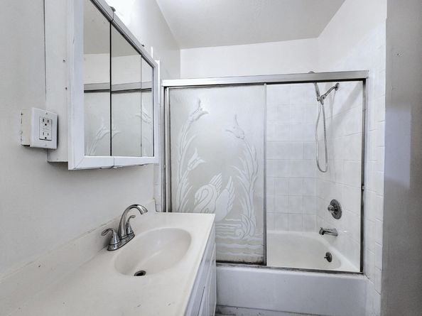 2645 23rd Avenue, Oakland CA 94606