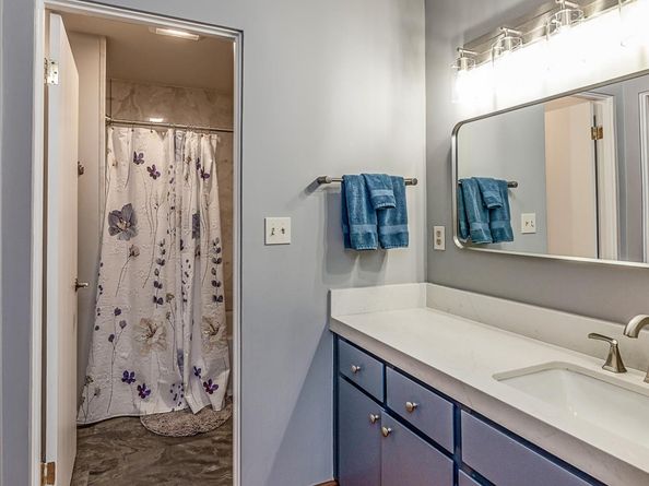 1033 Crestview Drive 308, Mountain View CA 94040