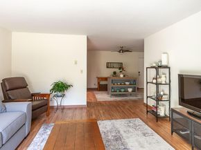 1033 Crestview Drive 308, Mountain View CA 94040
