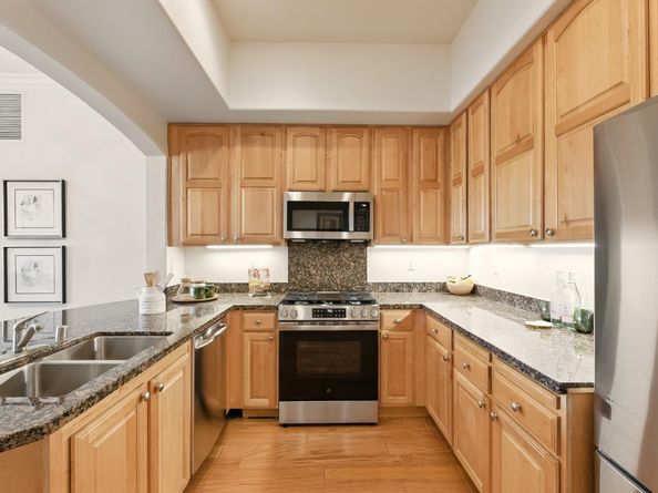 88 S Broadway 3307, Millbrae CA 94030
