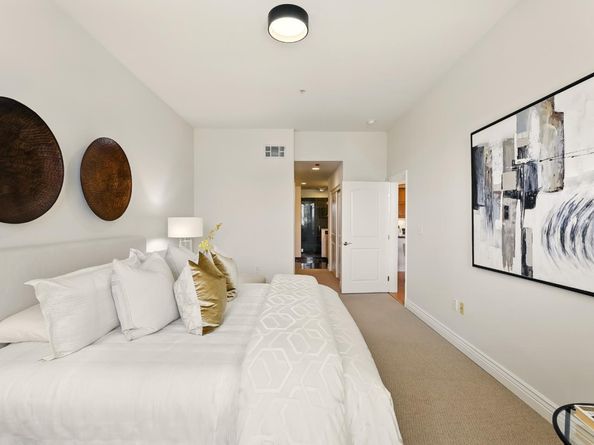 88 S Broadway 3307, Millbrae CA 94030