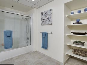 423 7th Street 208, Oakland CA 94607
