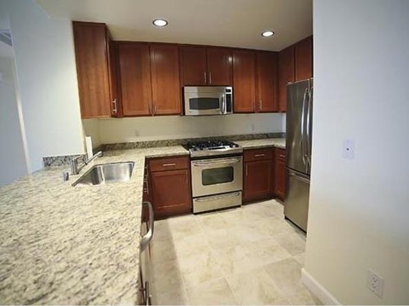 423 7th Street 208, Oakland CA 94607