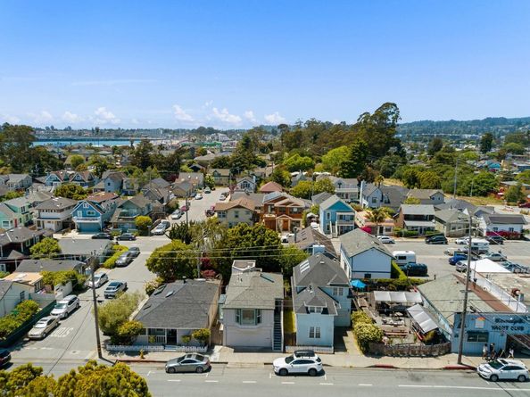 407 Seabright Avenue, Santa Cruz CA 95062