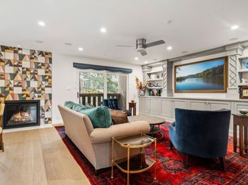 226 W Edith Avenue