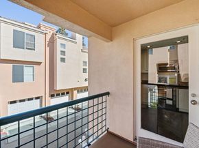 992 Alpine Terrace 6, Sunnyvale CA 94086