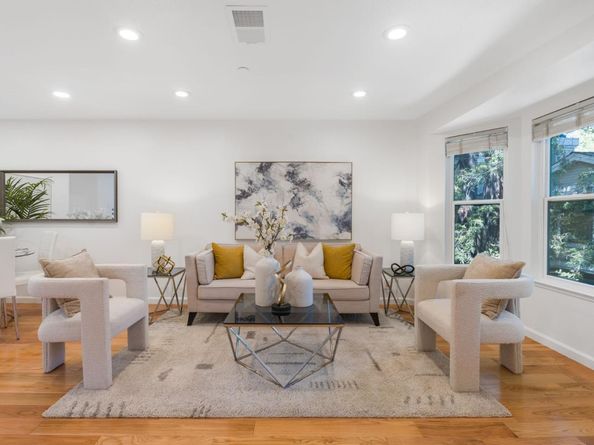 935 La Mesa Terrace G, Sunnyvale CA 94086