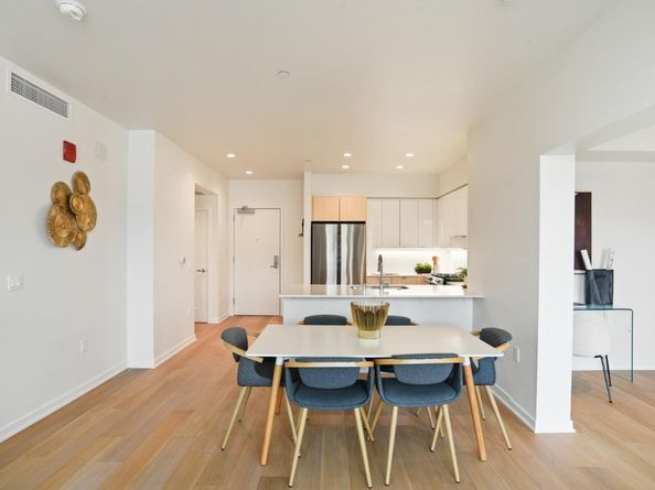 200 Linden Avenue 811, South San Francisco CA 94080