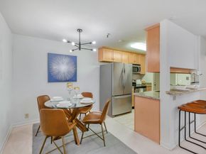 295 Lenox Avenue 203, Oakland CA 94610