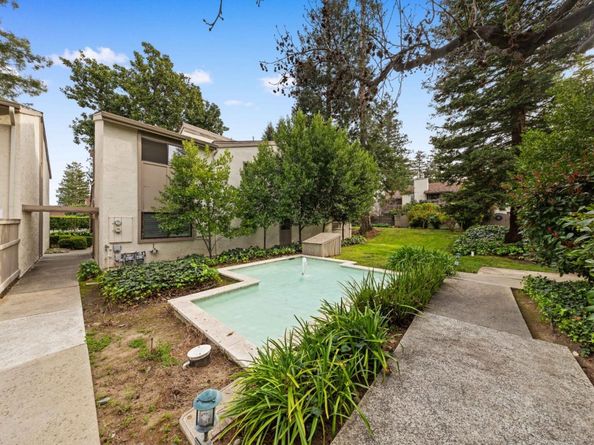 19224 Vineyard Lane, Saratoga CA 95070