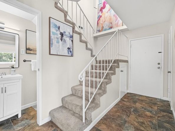 701 N Rengstorff 7, Mountain View CA 94043
